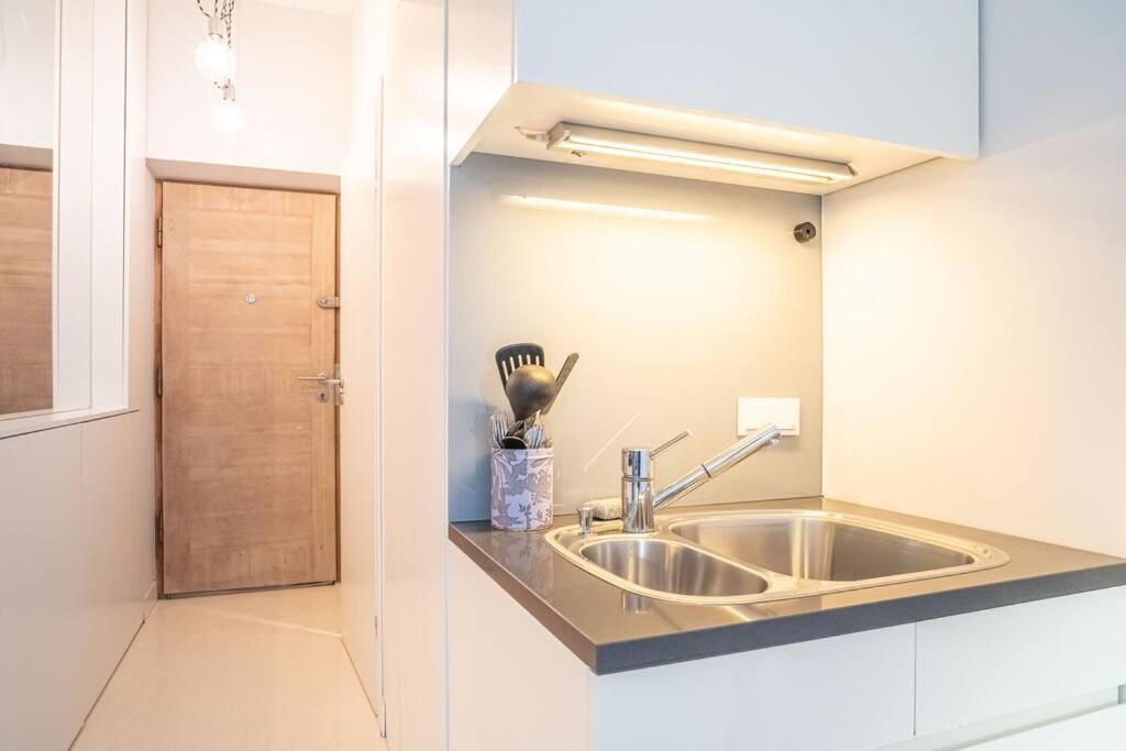 Rozana, Stary Mokotow Apartamento Varsóvia Exterior foto